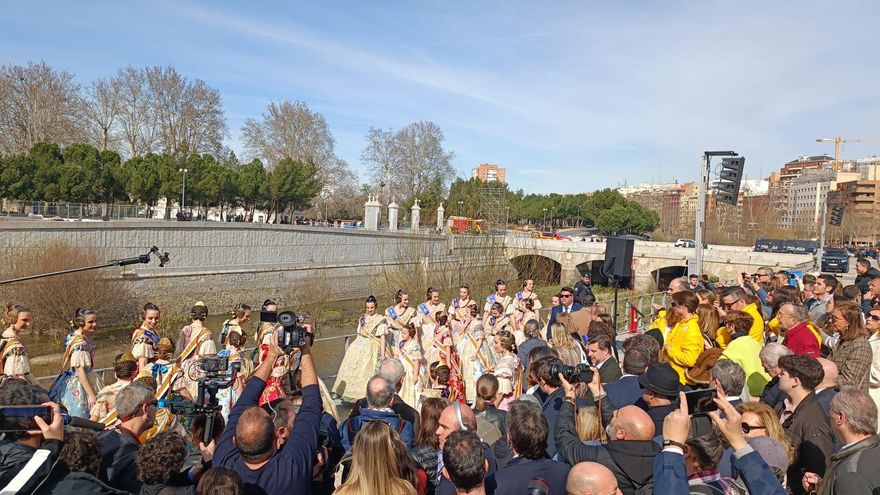 Madrid vibra con una 'mascletà' de 300 kilos de pólvora y una potente traca final