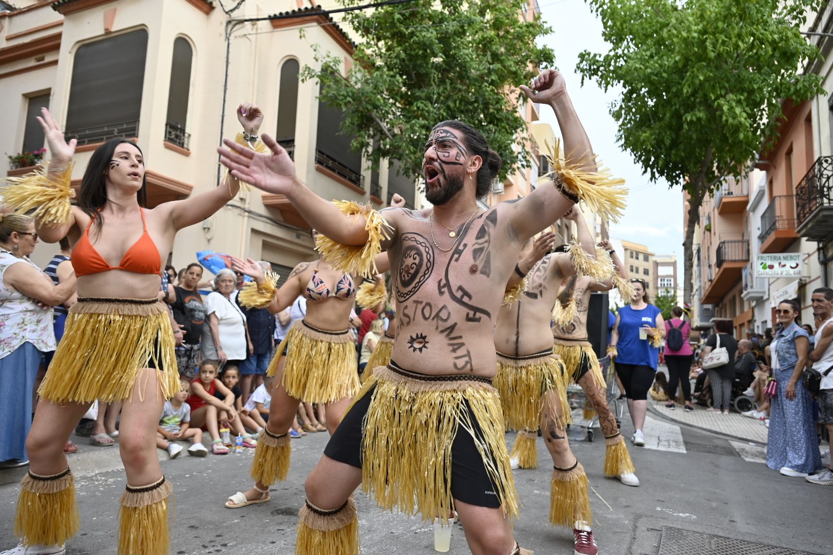 Imaginación y humor al poder en el desfile de las collas del Grau