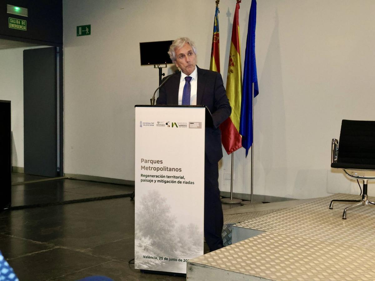 El comisionado para la Recuperación Raúl Mérida reúne a expertos mundiales en materia de parques inundables metropolitanos en un congreso en València