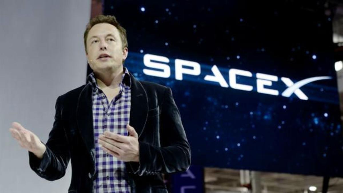 Elon Musk elimina las páginas de Facebook de Tesla y SpaceX