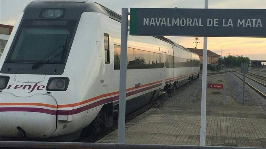 Desalojados los viajeros de un tren por un conato de incendio en Navalmoral