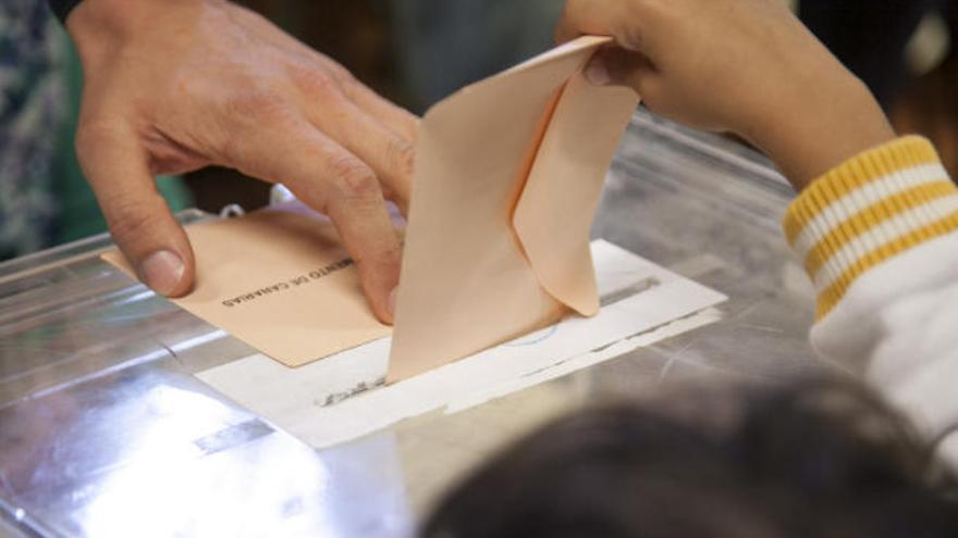 La Palma vivirá una jornada electoral intensa, con un número histórico de aspirantes.