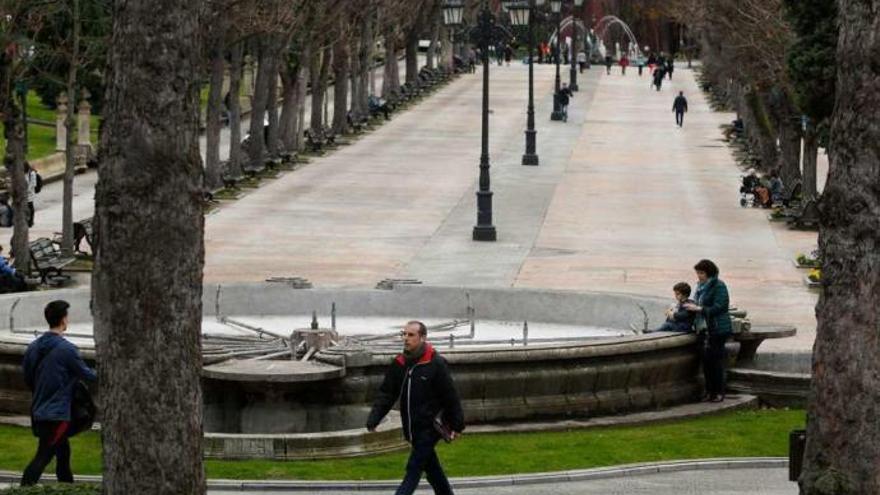 Dos septuagenarios pasan dos noches en el Campo San Francisco tras un desahucio