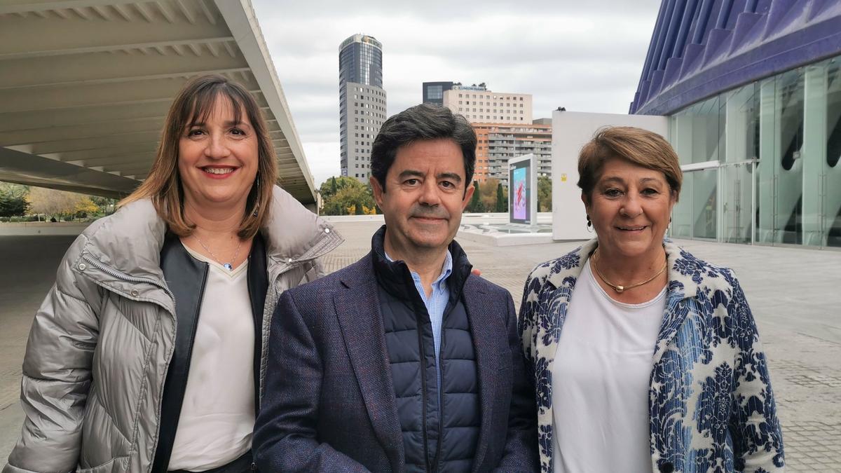 Los tres candidatos socialistas, Lola Ranera, Luis Felipe y Rosa López Juderías, este sábado en Valencia