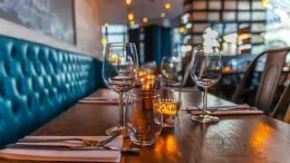 Un niño vuelve al restaurante por un error en la cuenta y su gesto emociona al propietario: "Quiero felicitar a los padres"