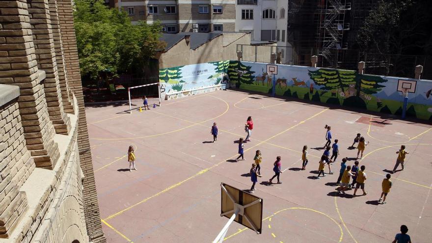 La apertura de los patios de colegio durante más horas se cuela en el pleno del Ayuntamiento de Teruel