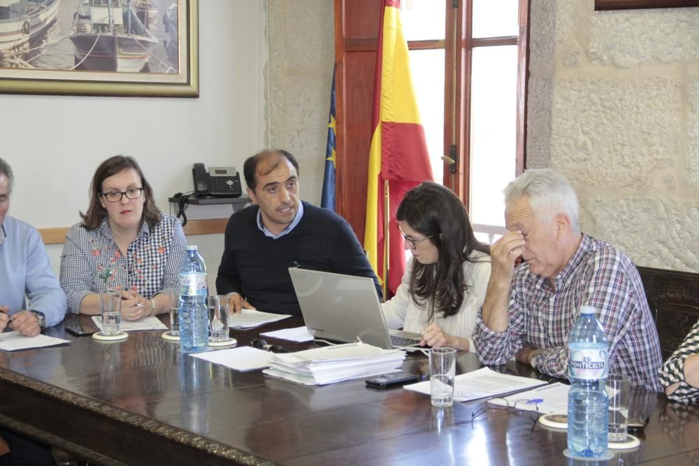 Pleno bronco en Poio por las protestas de los trabajadores de Ence