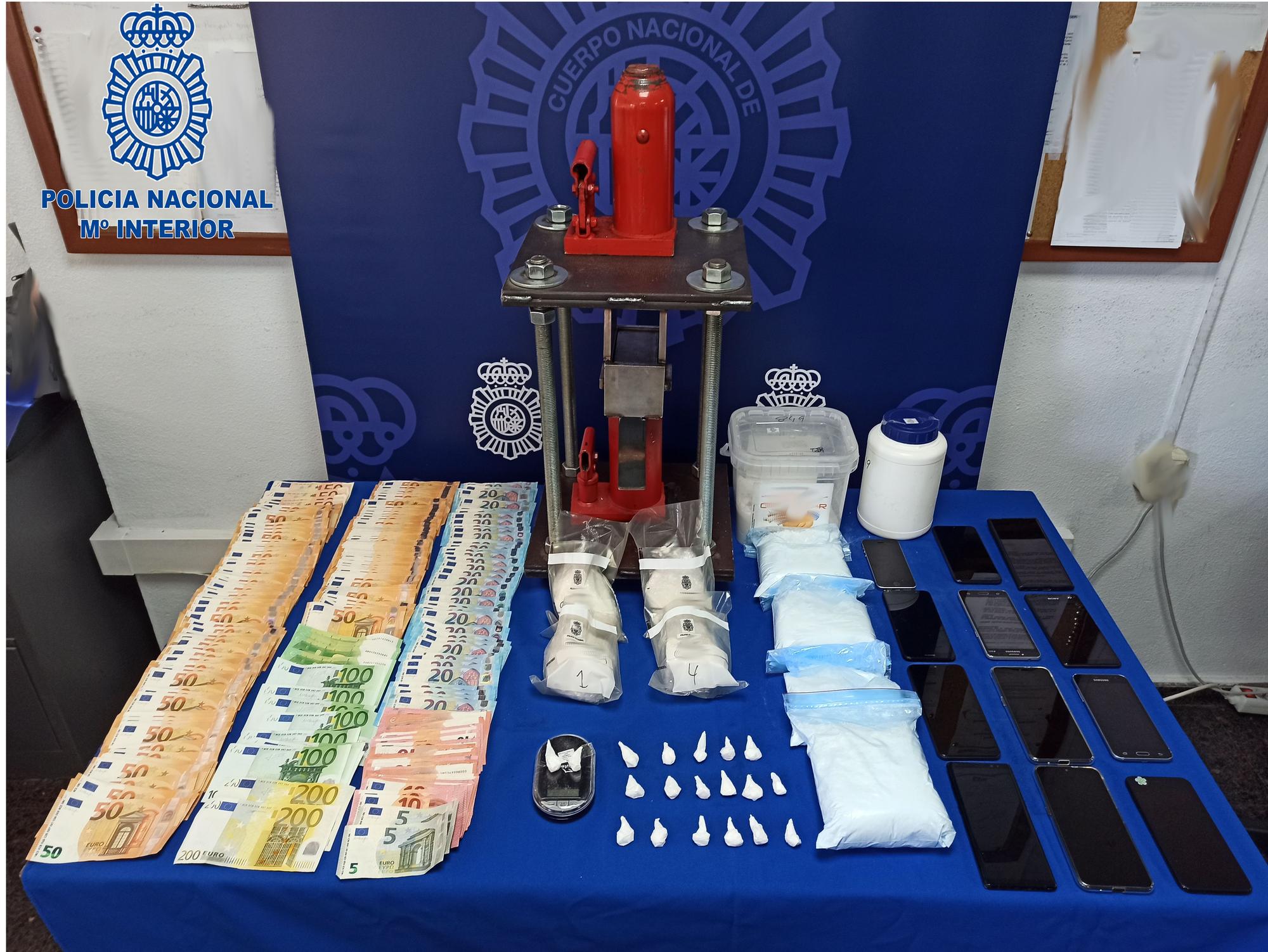 La Policía Nacional desarticula una organización criminal dedicada a la venta de cocaína y cristal