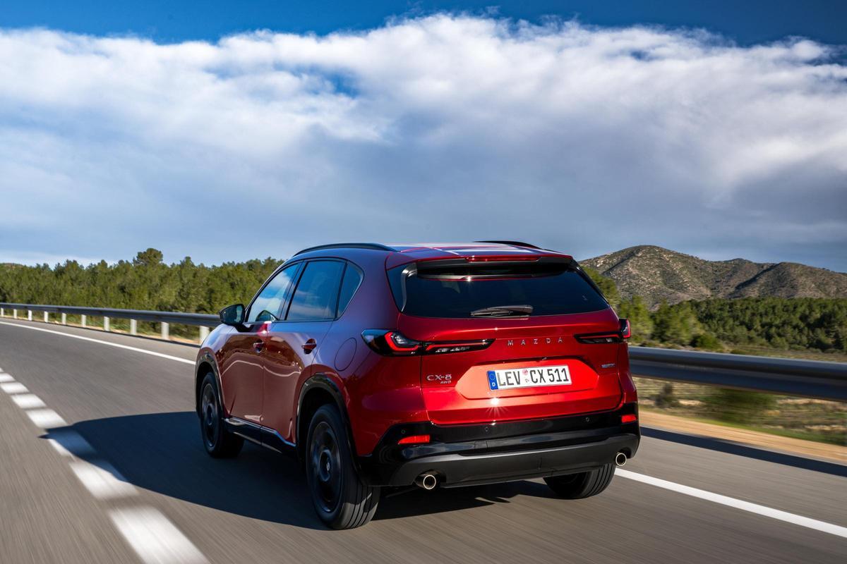 Este Mazda se erige como una opción orientada a familias y usuarios que priorizan la versatilidad diaria