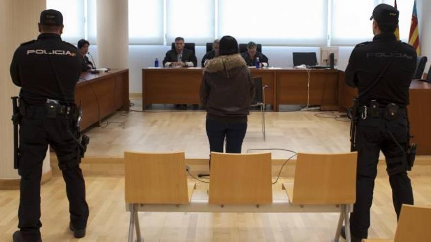 Siete años y medio de cárcel por tratar de envenenar a su marido con raticida