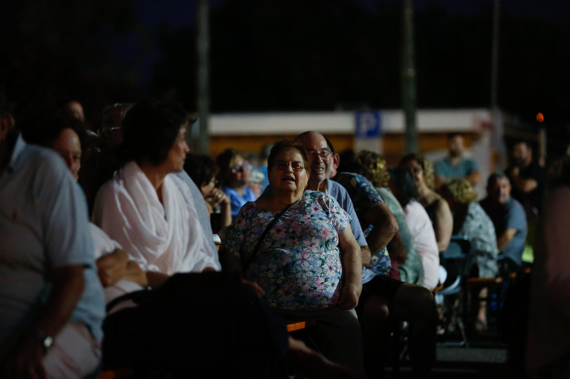 El Institut d'Estudis Eivissencs celebró su fiesta de la Nit de Sant Joan en Puig d'en Valls.