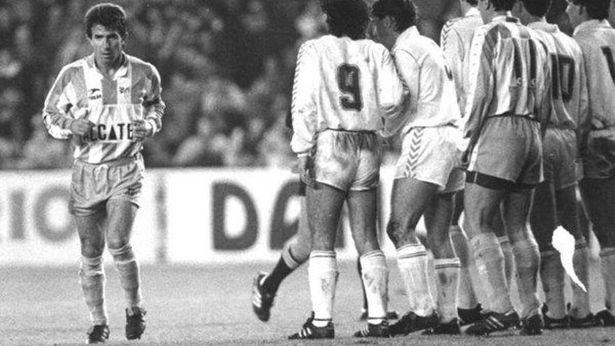 Juanito, con la camiseta del Málaga CF.