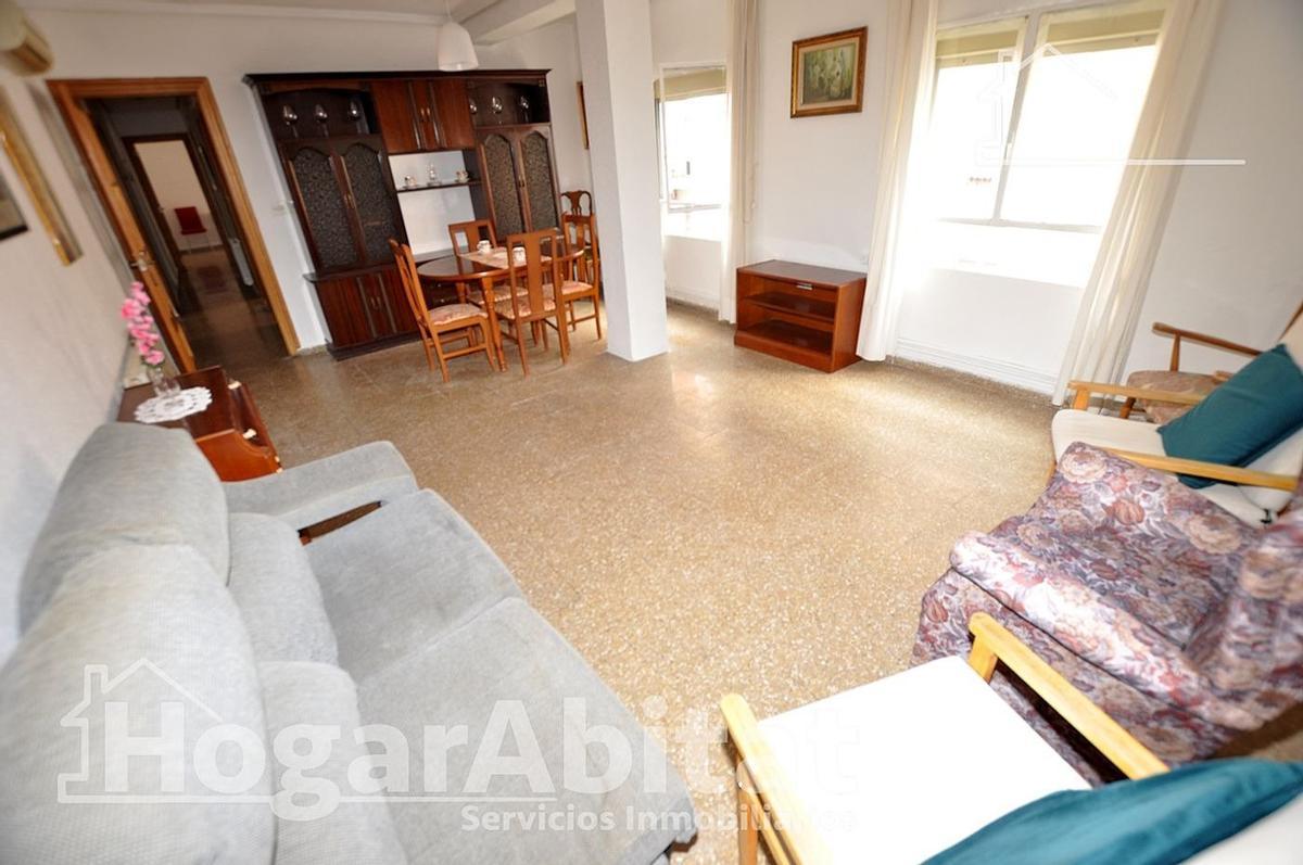 Piso para reformar en venta en Valencia.