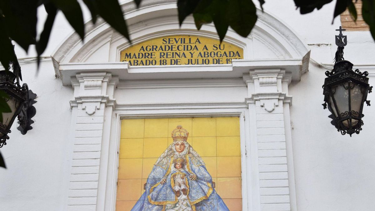 Vestigios franquistas en las calles de Sevilla