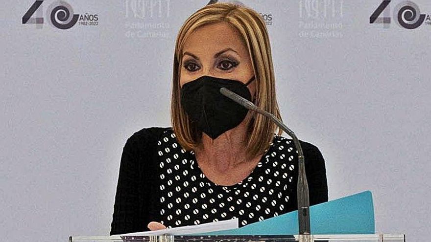 Australia Navarro: “Canarias necesita  un gobierno más eficaz y autocrítico”
