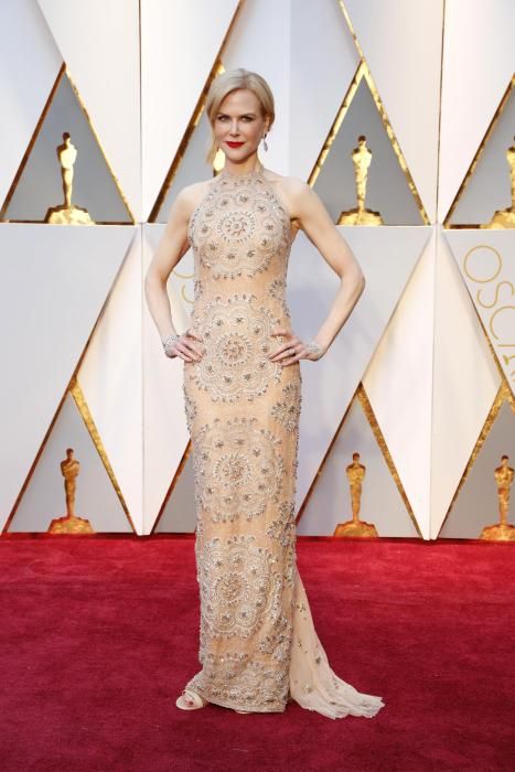 Nicole Kidman, una de las más elegantes en esta alfombra roja de los 89 Premios Oscar.