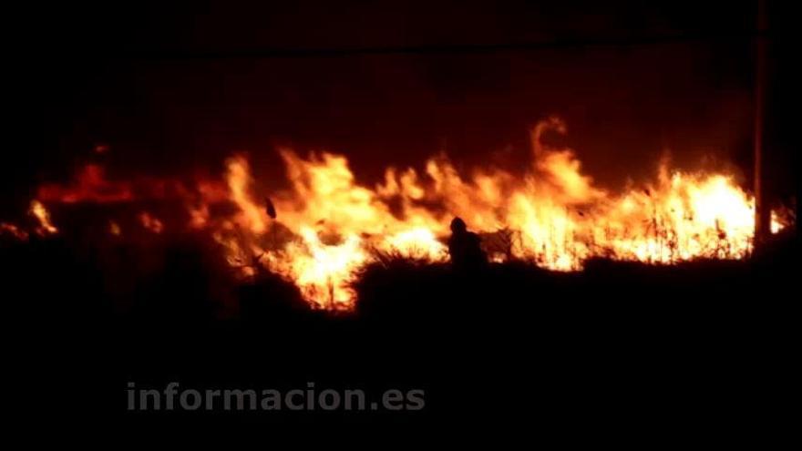 Un pirómano desata el caos en Xàbia con 3 incendios que cercan un millar de viviendas