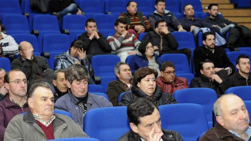 Asistentes ayer a la charla informativa sobre la PAC, celebrada en Lalín. // Bernabé/Javier Lalín