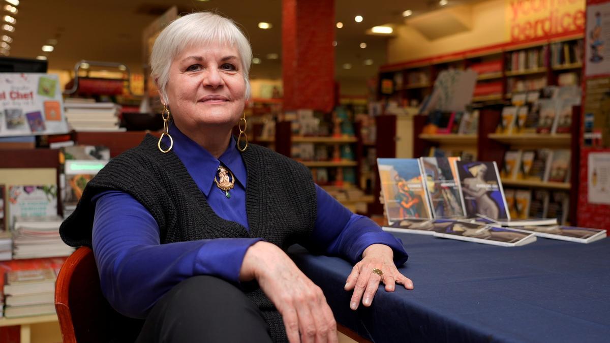 Rosa Lentini va presentar el seu darrer llibre a la llibreria Argot de Castelló.