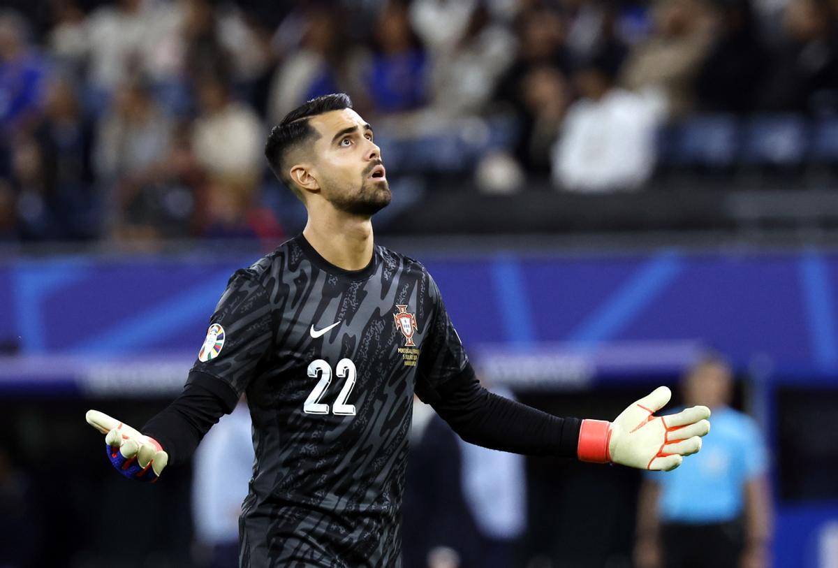 Diogo Costa en el Portugal - Francia de la Eurocopa.