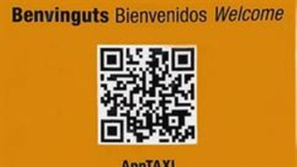 EL DISTINTIVO3 Pegatina con el código QR de la nueva aplicación del taxi que lucirán desde mañana los vehículos en una ventanilla.