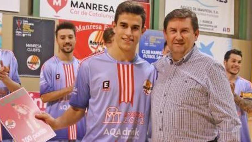 Carlos Lavado va ser reconegut pel seu partit 100 amb el Manresa FS