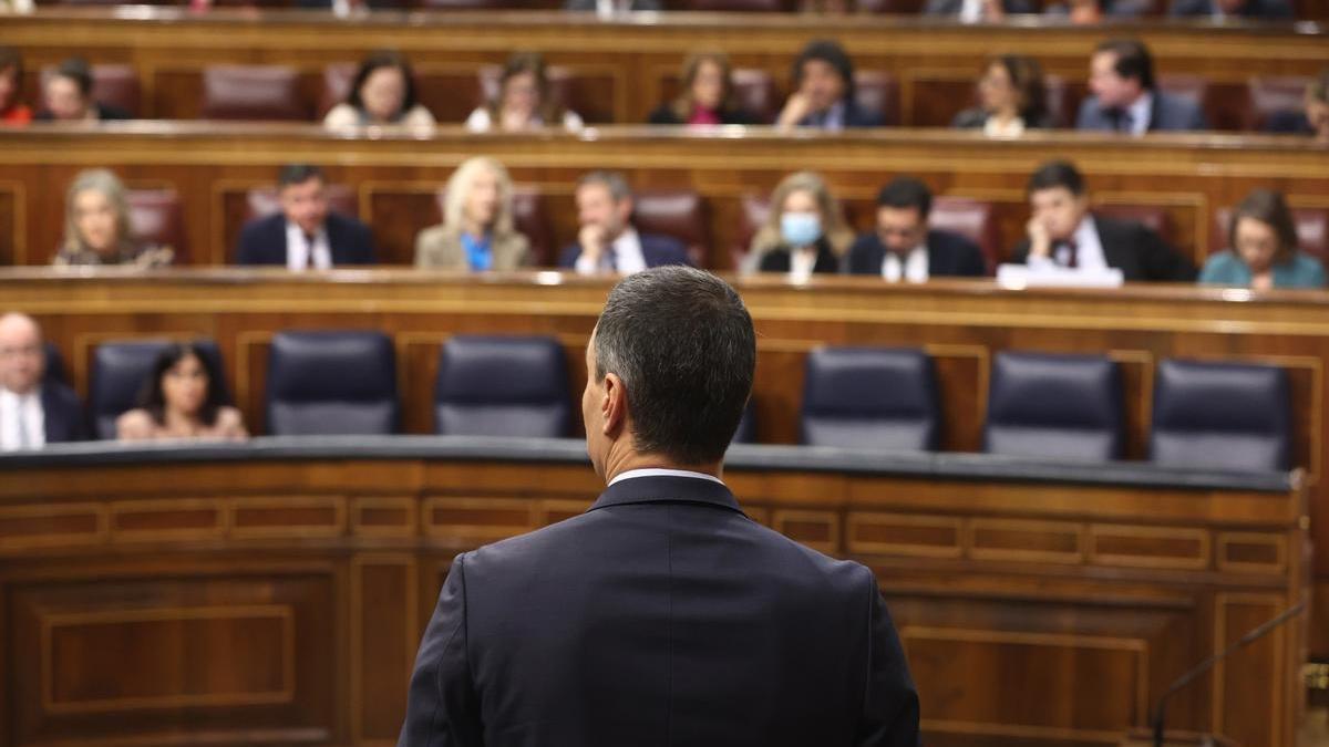 El presidente del Gobierno, Pedro Sánchez, durante una sesión plenaria, en el Congreso de los Diputados.