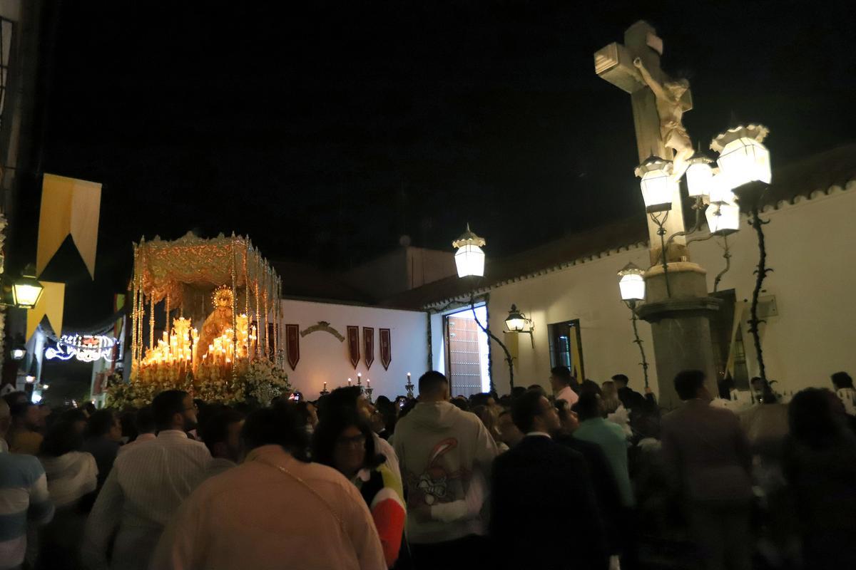Triunfal regreso de la Paz y Esperanza a Capuchinos