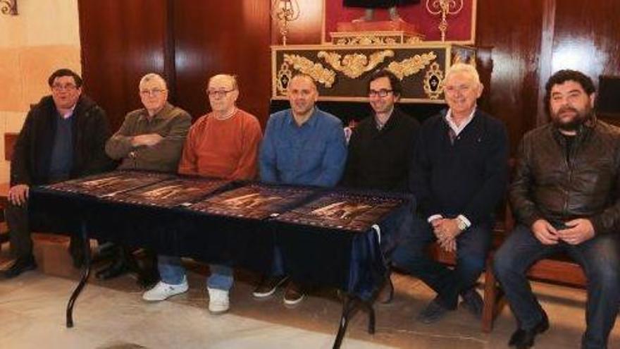 Los representantes de las siete cofradías de Ibiza, ayer en la presentación del cartel de los actos de Semana Santa.