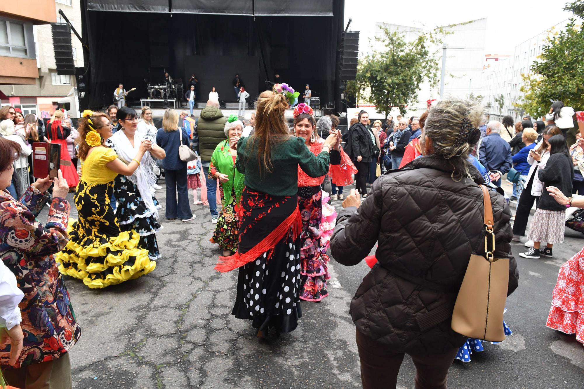 Exhibición de sevillanas en las fiestas de O Ventorrillo