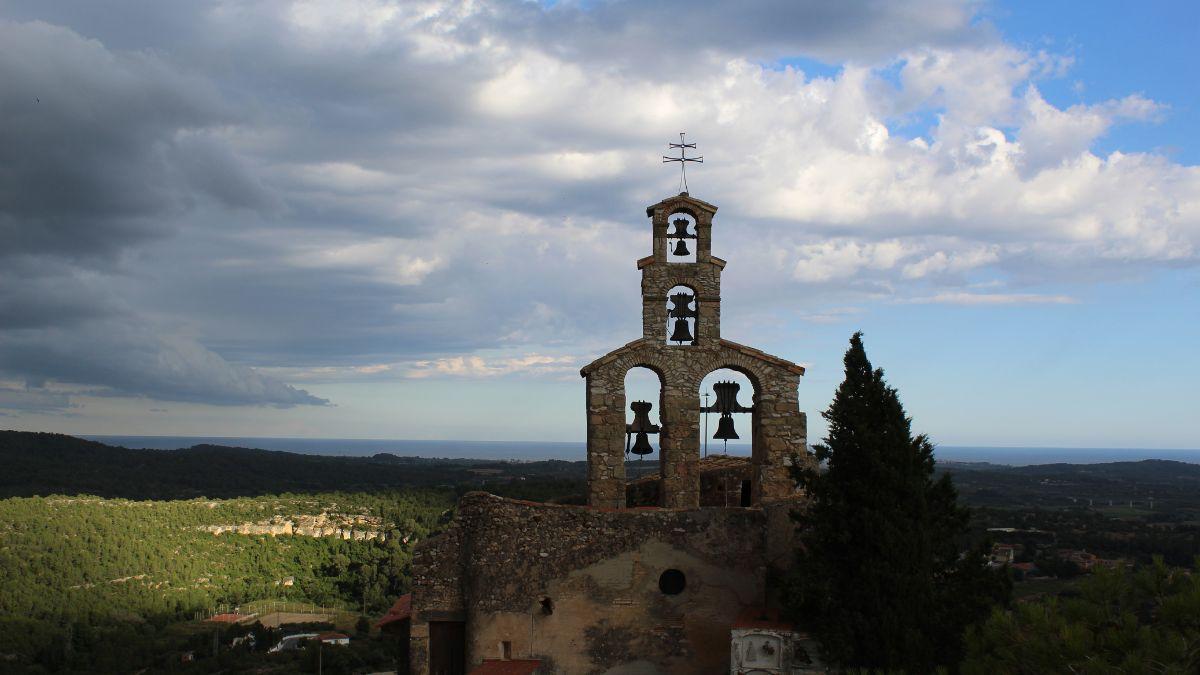 Iglesia de Sant Esteve Sesrovires, pueblo de Rosalía