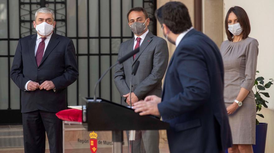 Fernando López Miras, en la toma de posesión como consejeros de los diputados de Cs díscolos.