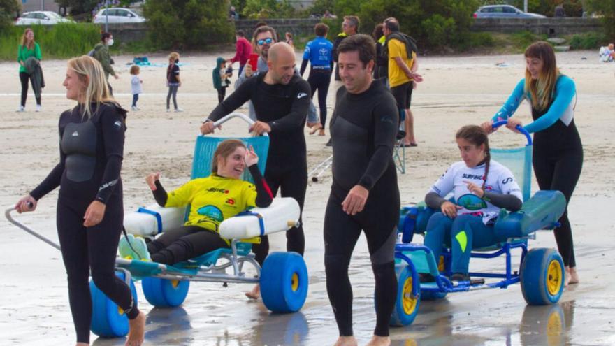 A praia de Patos volve ser núcleo do surf adaptado de España