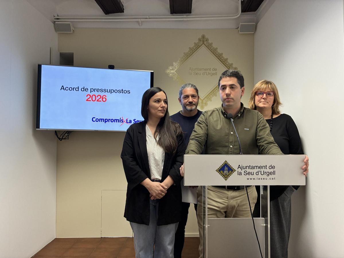 L'alcalde de la Seu, Joan Barrera, amb el seu equip