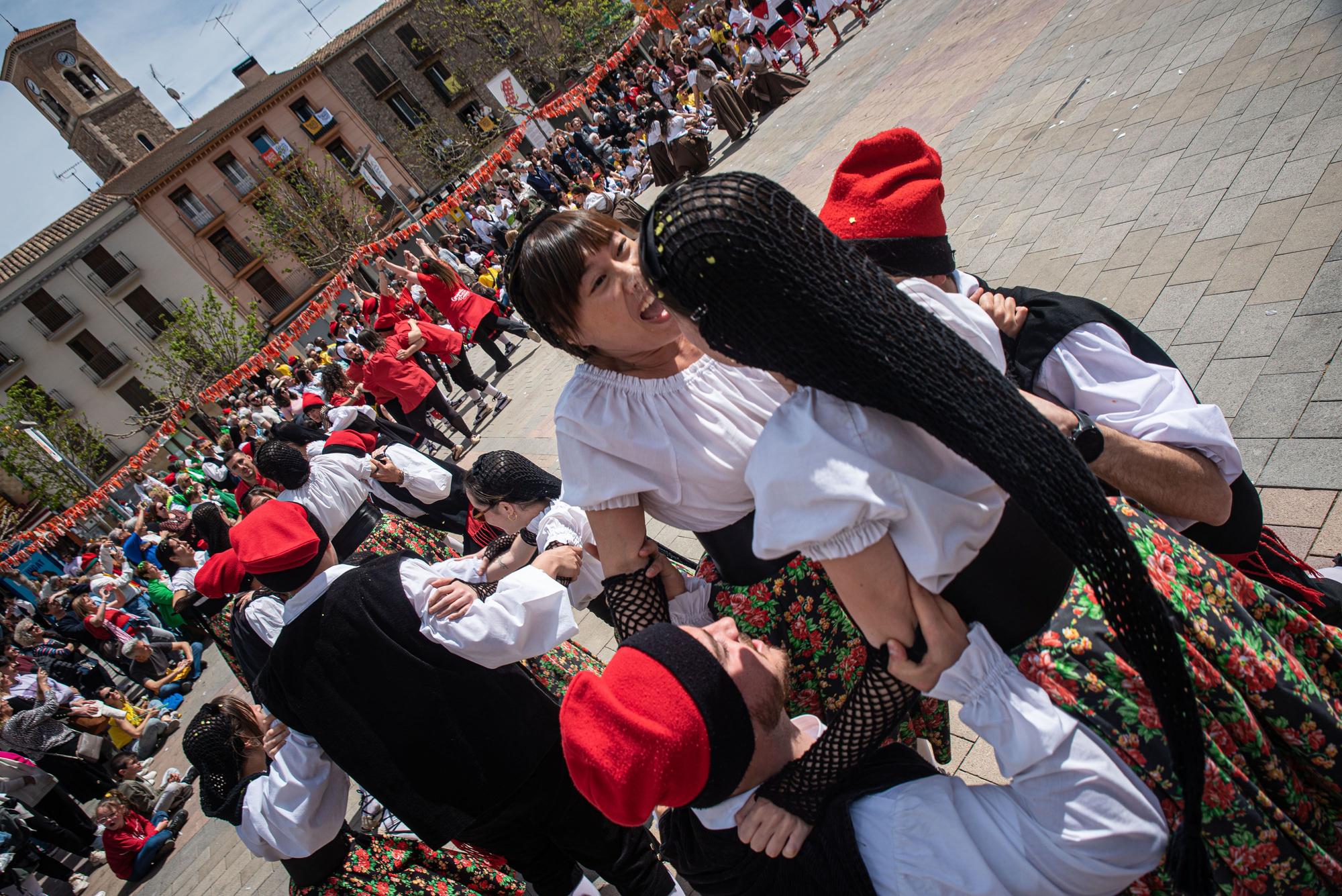 Els caramellaires omplen Súria de música, dansa i festa