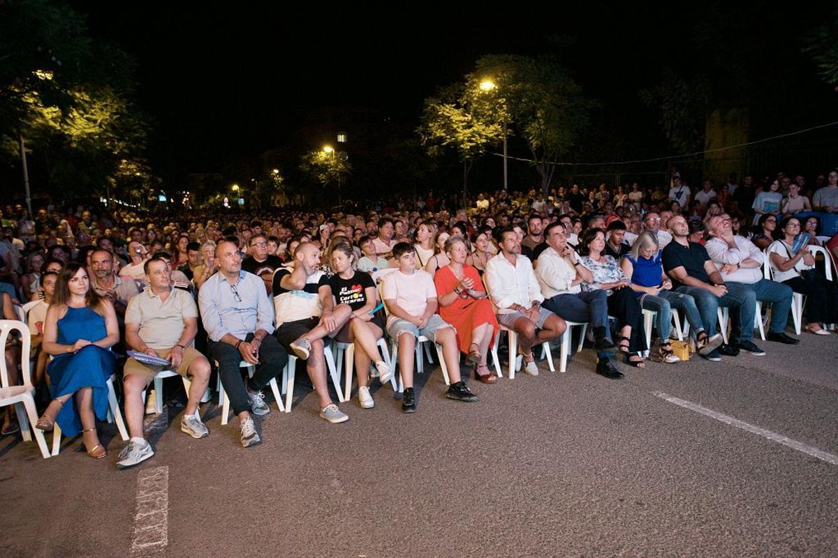 Los vecinos de El Palmar sigue a Alcaraz a través de una pantalla gigante