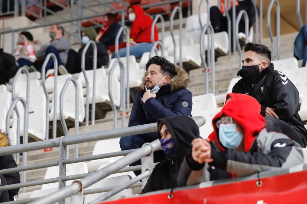 Un Real Murcia peleón no puede con el Córdoba (0-1)