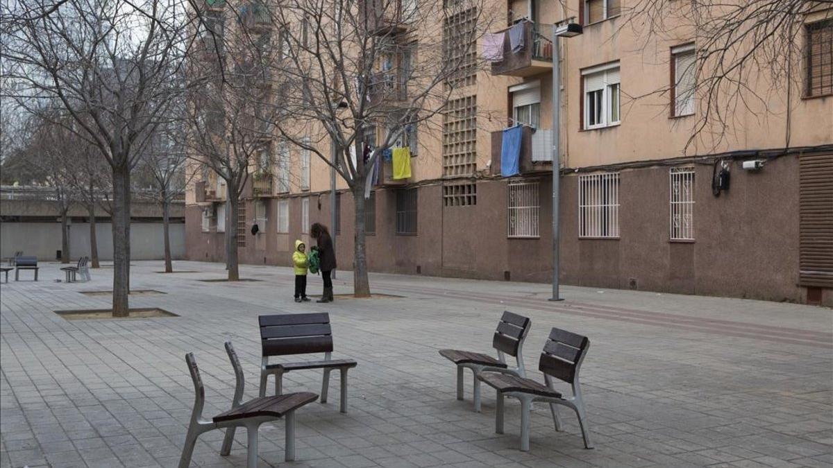 Una plaza del barrio del Besòs.