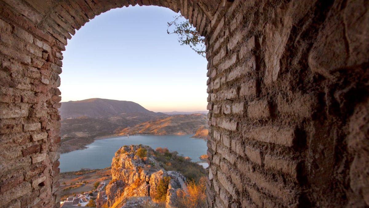 Embalse de Zahara de la Sierra. Sierra de Grazalema