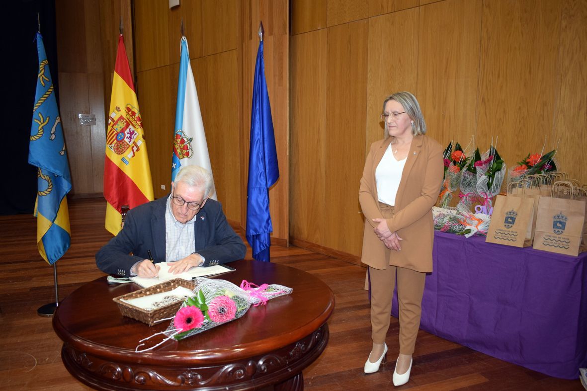 El homenaje a las trabajadoras del hogar, en Valga.