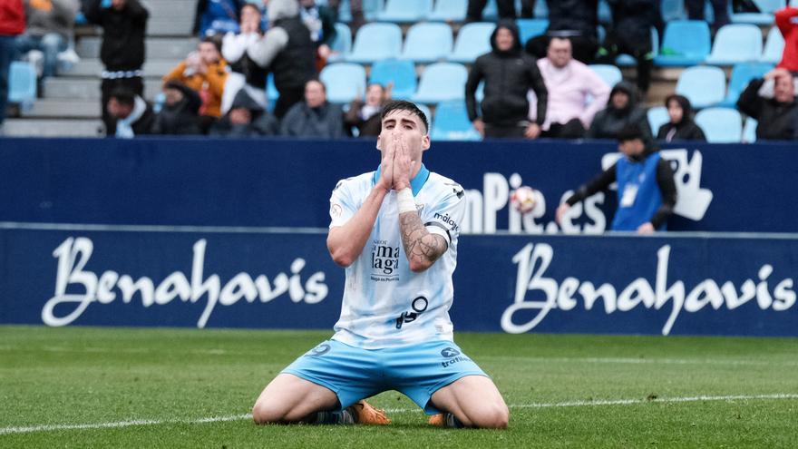 El Málaga CF - Linares Deportivo, en fotos