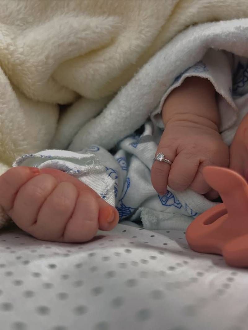 Así es el anilo de Bianca, la hija recién nacida de 'Los Gipsy Kings'