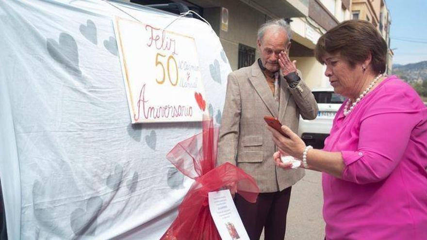 El coronavirus no afecta a los 50 años de amor de Mari Carmen y Manuel