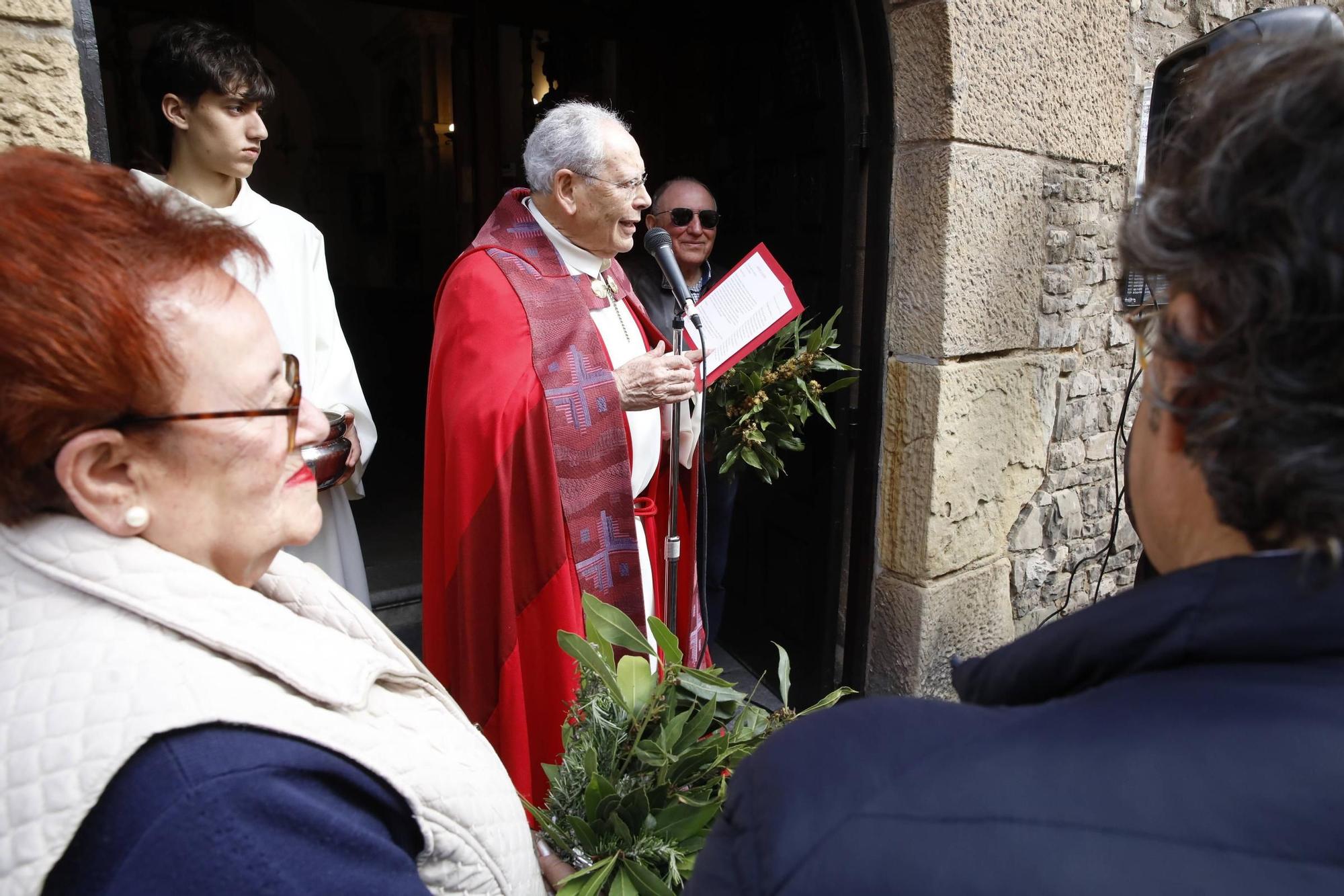 EN IMÁGENES: Gijón procesiona para celebrar el Domingo de Ramos