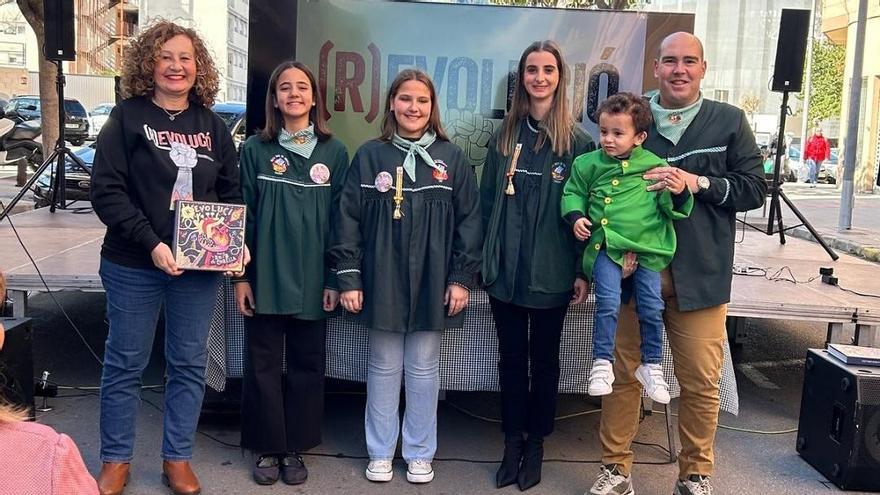 Presentación del "llibret" (R)Evolució, de la comisión Roís de Corella