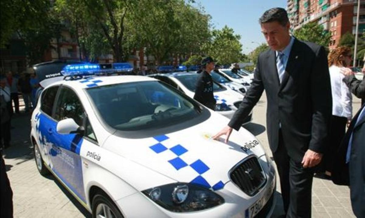 Un dels nous cotxes de la policia municipal de Badalona que l’alcalde García Albiol ha posat en servei aquest dilluns. Un dels nous cotxes de la policia municipal de Badalona que l’alcalde García Albiol ha posat en servei aquest dilluns.