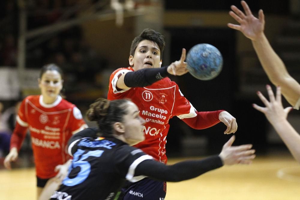 El Mecalia Guardés arrolla al Porriño en el derbi gallego de la Liga Loterías