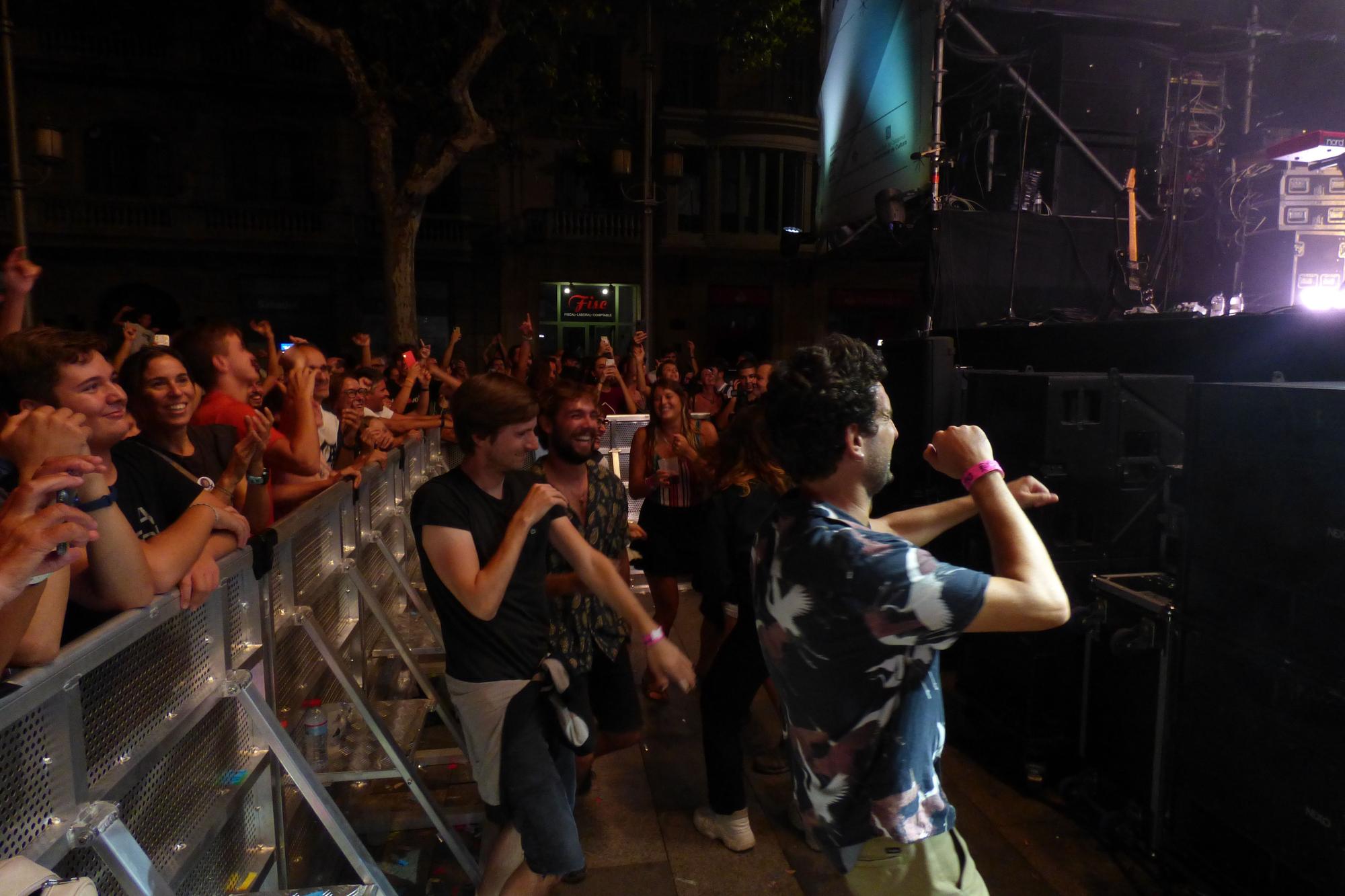 Figueres es desborda amb la tercera nit del festival acústica