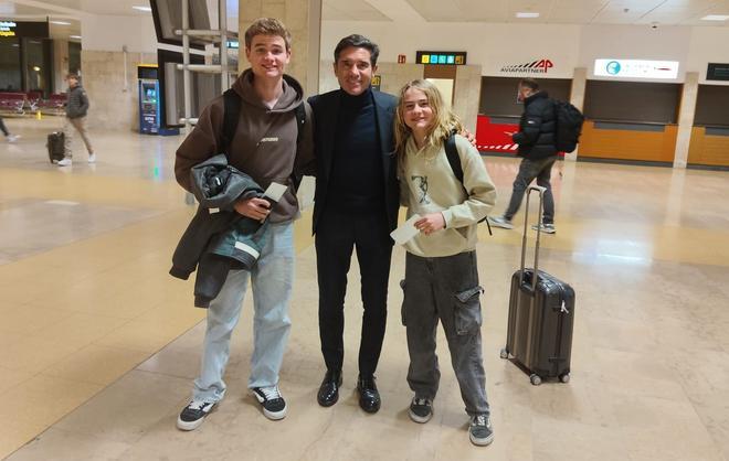 Galería: Aray y Adur viven la experiencia como suscriptores de Mediterráneo de viajar con el Villarreal a Girona