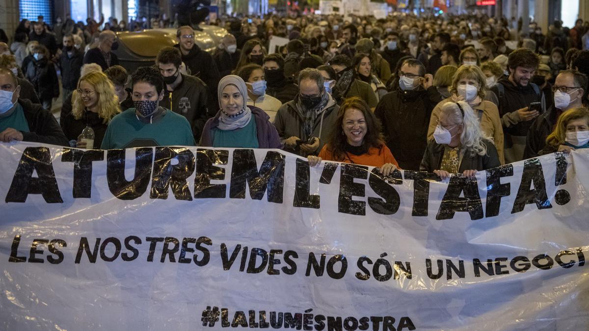 Manifestación contra las elevadas tarifas eléctricas